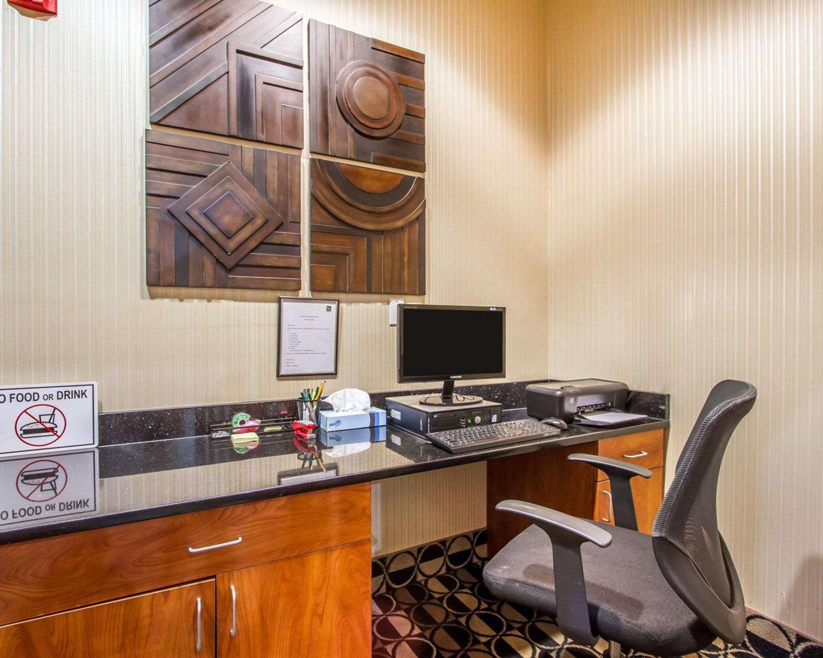 Quality Inn & Suites Greenville I-65 Bagian luar foto