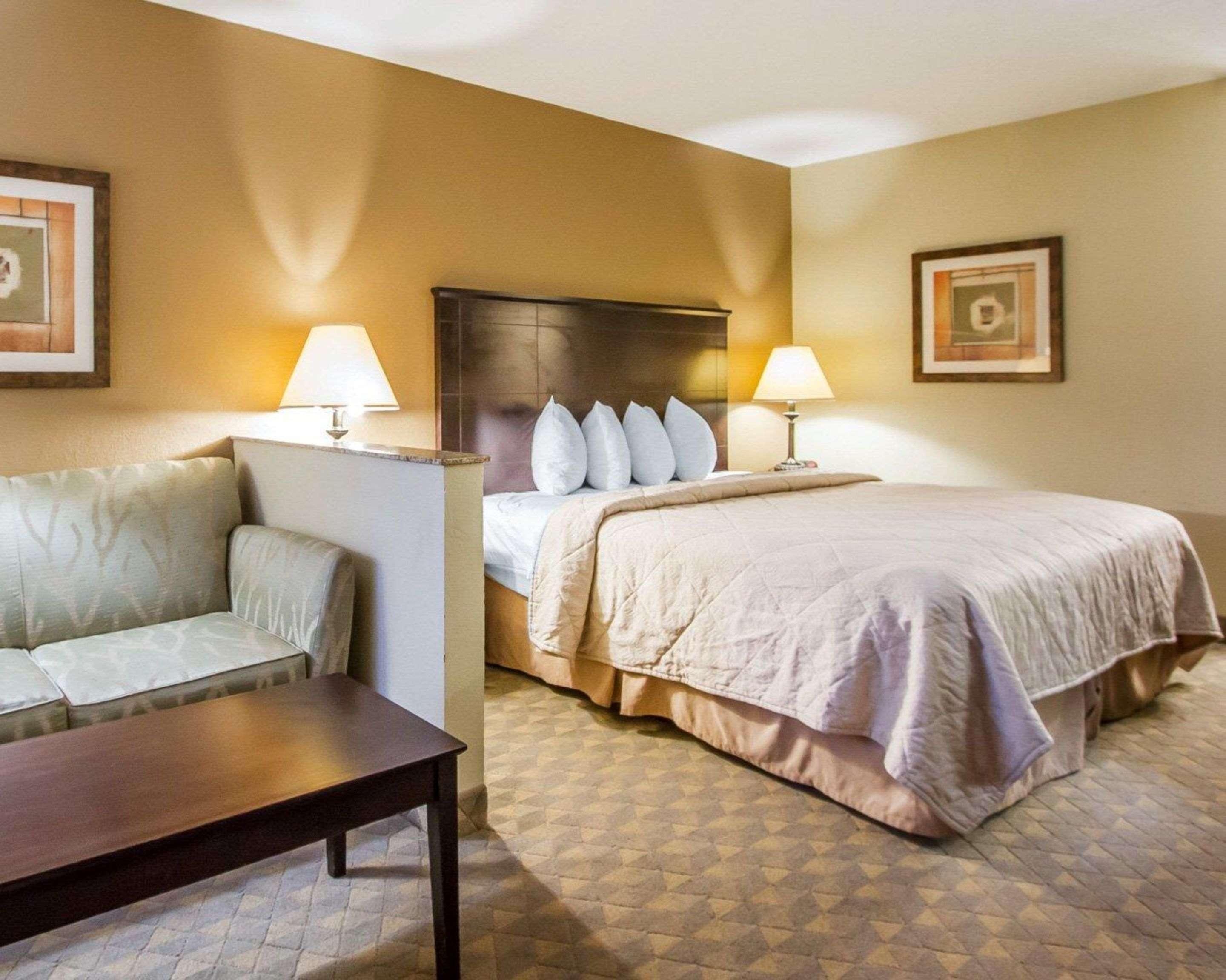 Quality Inn & Suites Greenville I-65 Bagian luar foto