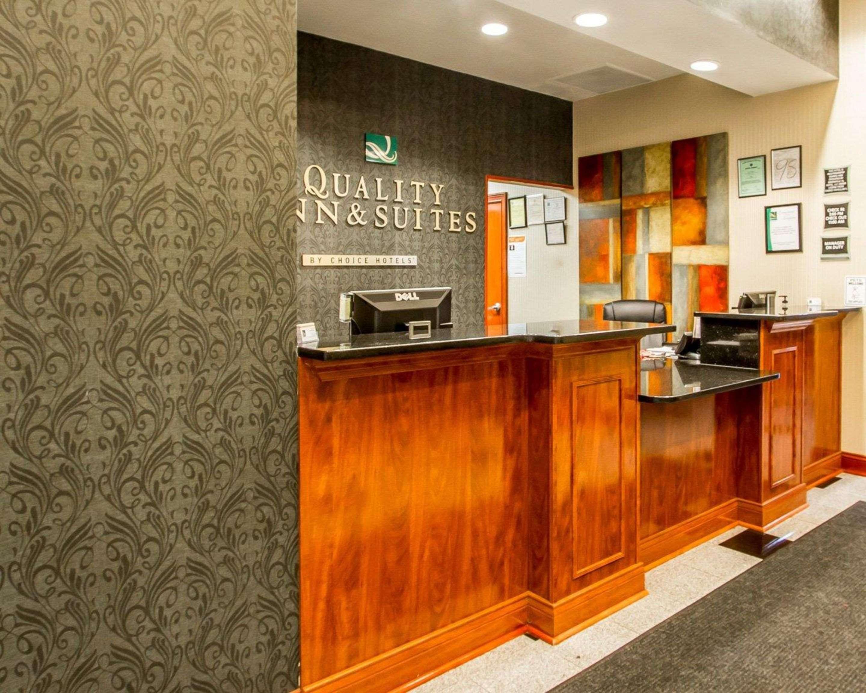 Quality Inn & Suites Greenville I-65 Bagian luar foto