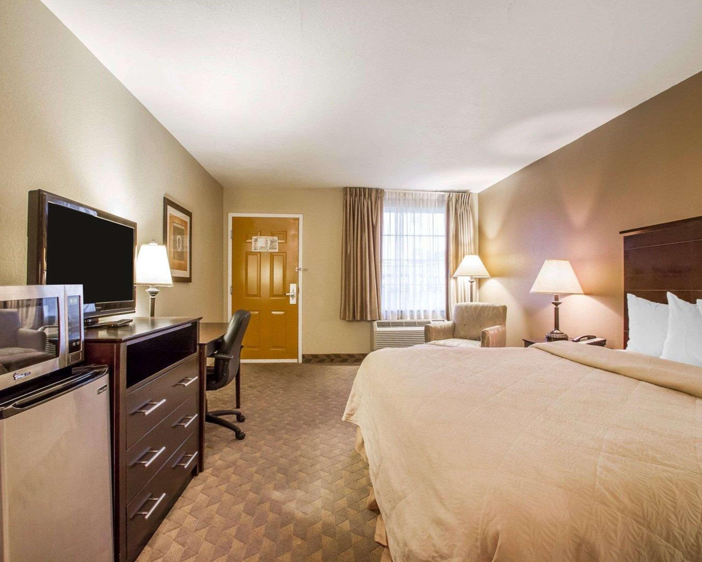 Quality Inn & Suites Greenville I-65 Bagian luar foto