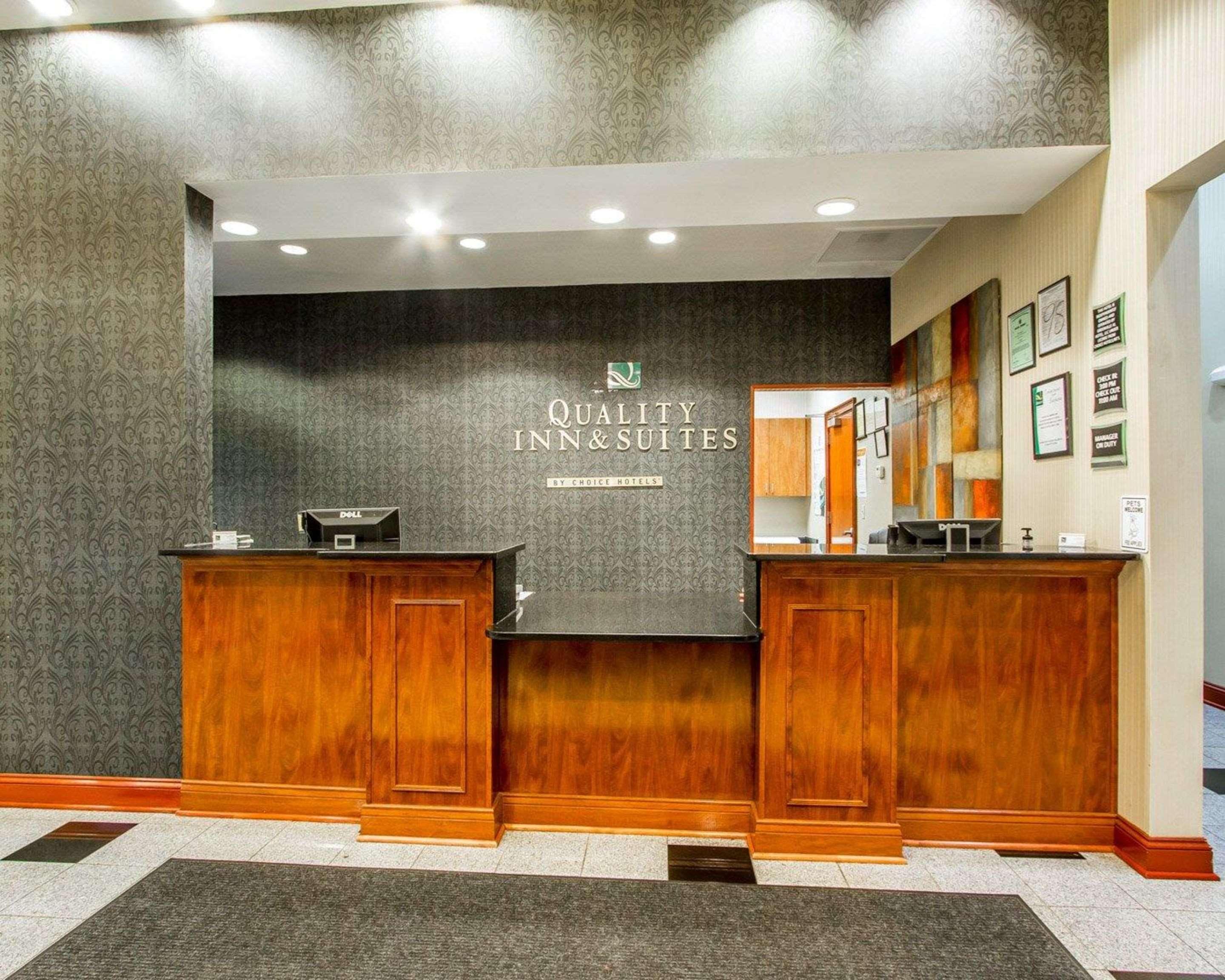 Quality Inn & Suites Greenville I-65 Bagian luar foto