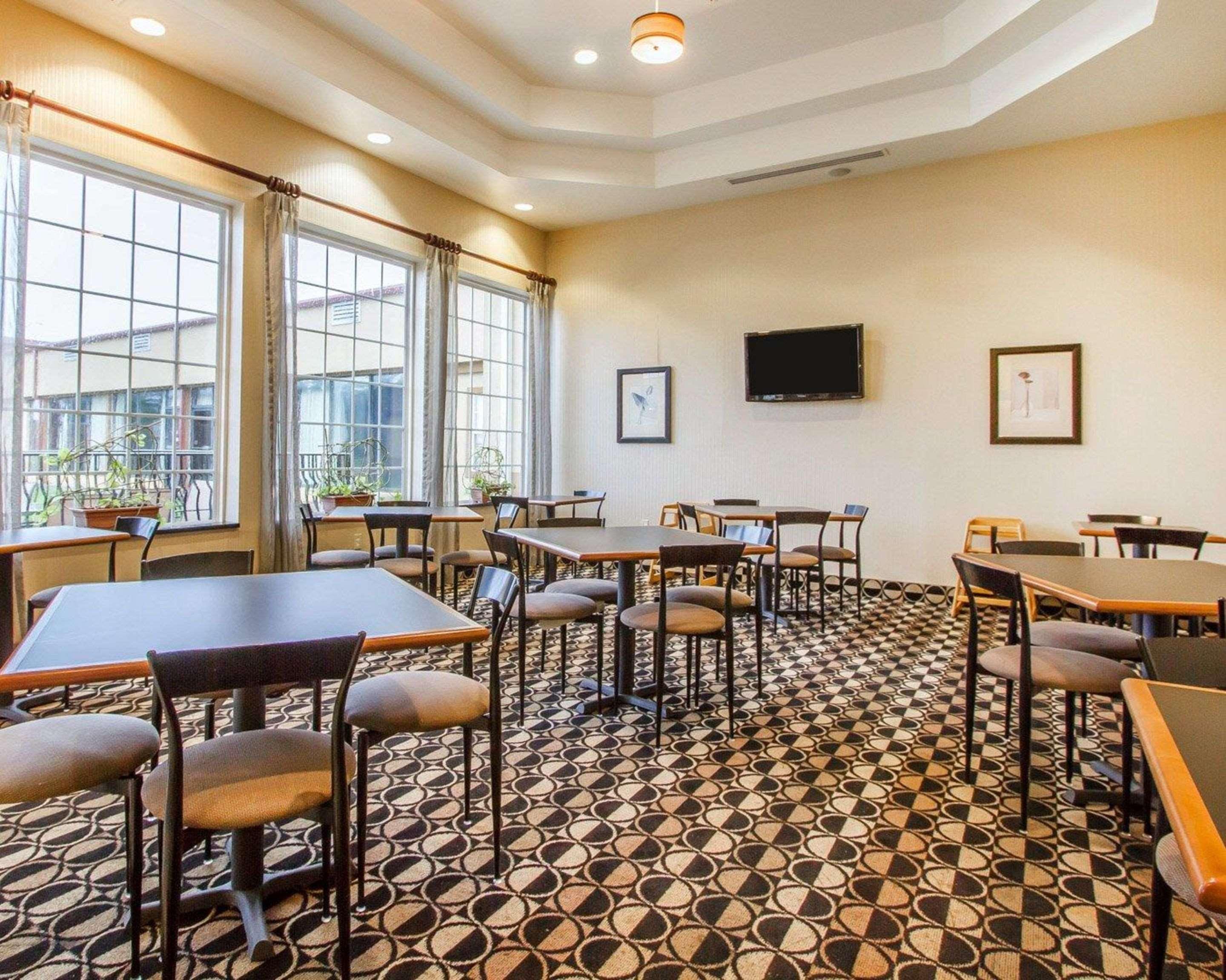Quality Inn & Suites Greenville I-65 Bagian luar foto