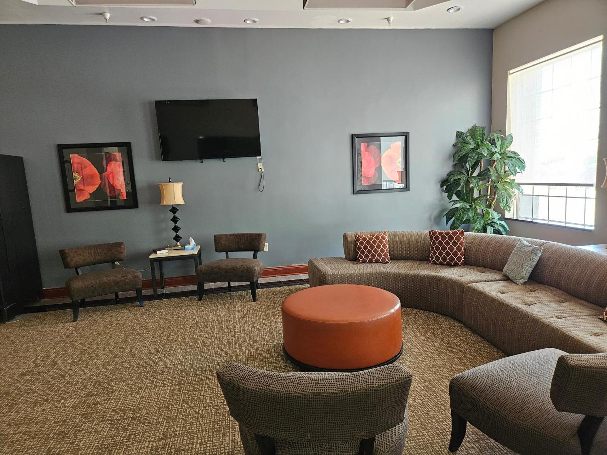 Quality Inn & Suites Greenville I-65 Bagian luar foto