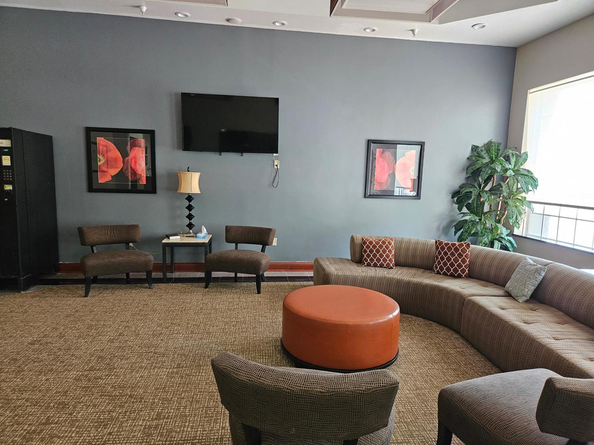 Quality Inn & Suites Greenville I-65 Bagian luar foto