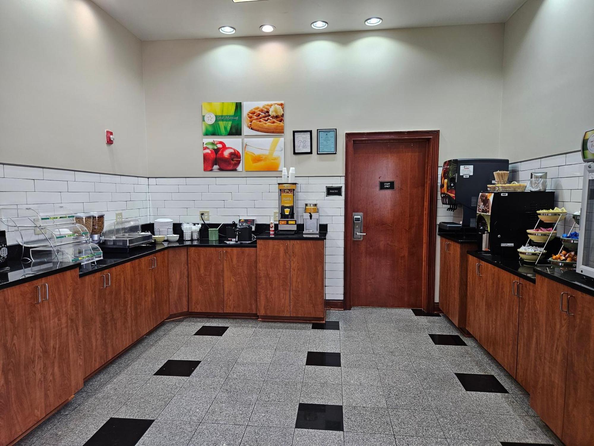 Quality Inn & Suites Greenville I-65 Bagian luar foto